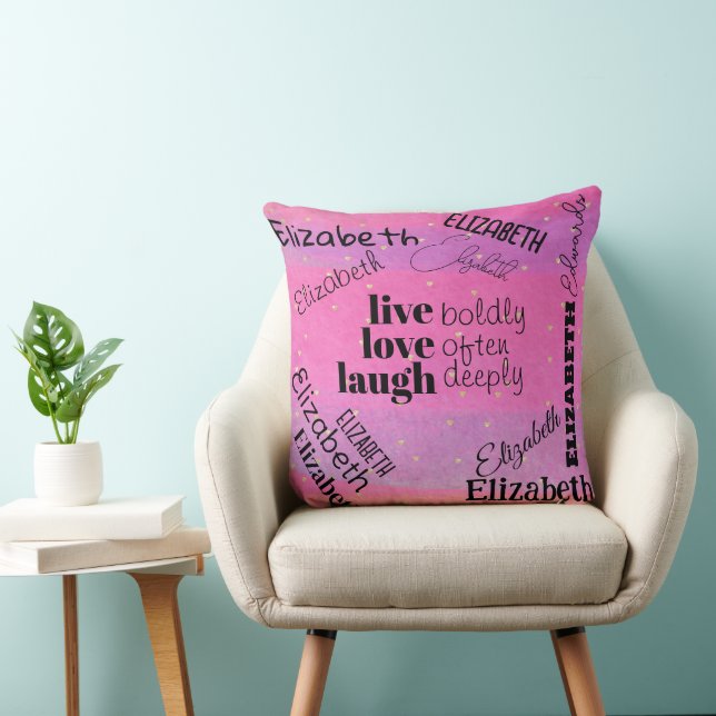 Coussin Live Laugh Love | Nom de fille personnalisée Jeu P (Chaise)