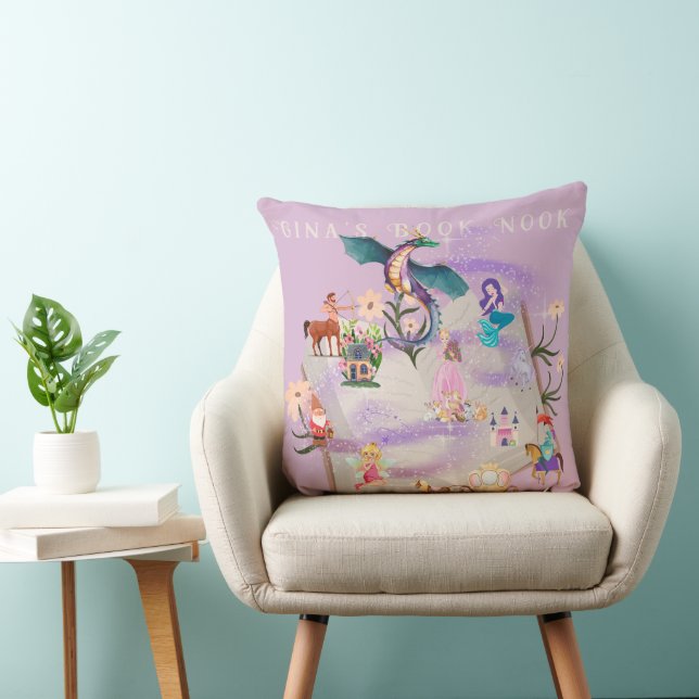 Coussin Livre d'histoire personnalisée (Chaise)