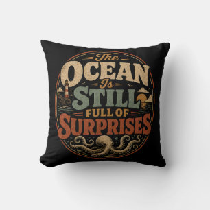 Coussin L'océan est encore plein de surprises