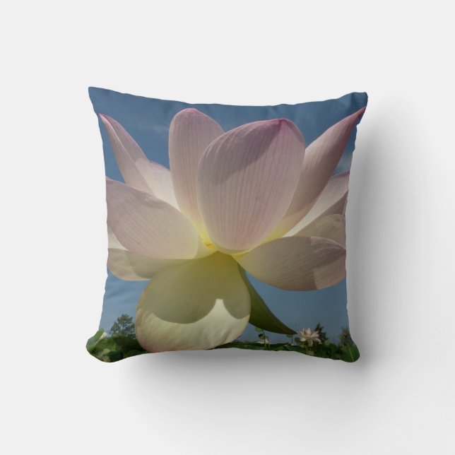 Coussin Lotus Flower et Blue Sky II (Recto)