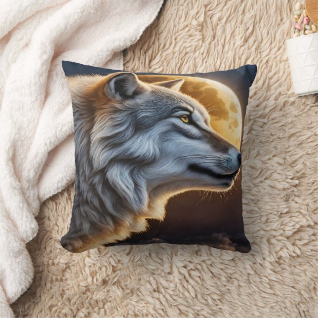 Coussin Loup majestueux contre ciel de nuit de Pleine lune (Couverture)