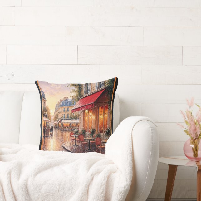 Coussin Lumière dorée du coucher de soleil sur un café de  (Canapé)