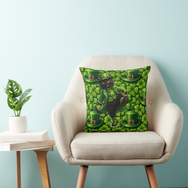 Coussin Lutrin de précurseur chat noir Saint-Patrick lumiè (Chaise)