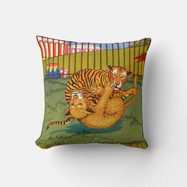 Coussin lutte contre le tigre et le léopard (Recto)