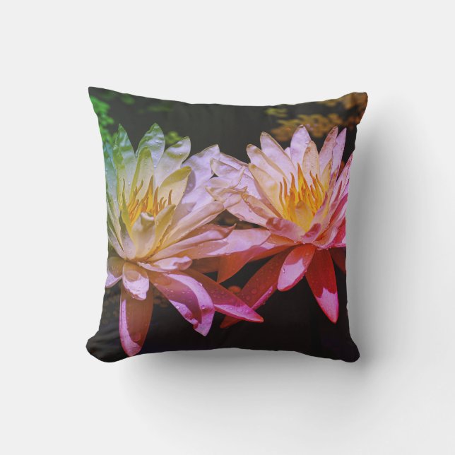 Coussin "Lys d'eau dans la pluie" Jetez l'oreiller (Recto)