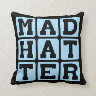 Coussin Mad Hatter, Alice au pays des merveilles