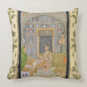 Coussin Madame assise dans un pavillon avec des préposés,