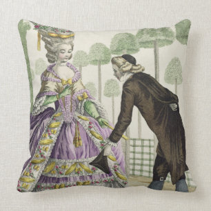Coussin Madame dans des promenades lilas d'une robe dans