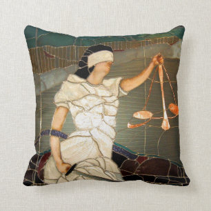 Coussin Madame majestueuse Justice dans la conception en