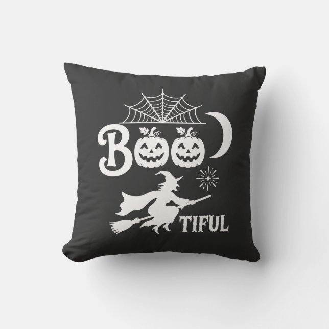 Coussin Magnifique modèle de sorcière d'Halloween sous la  (Recto)