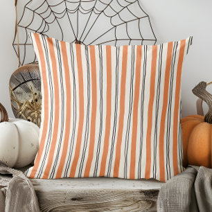Coussin Main moderne tiré automne orange et noir rayé
