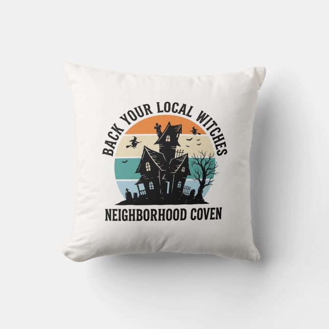 Coussin Maison Hantée de la Sorcière Locale Rétro Art (Recto)