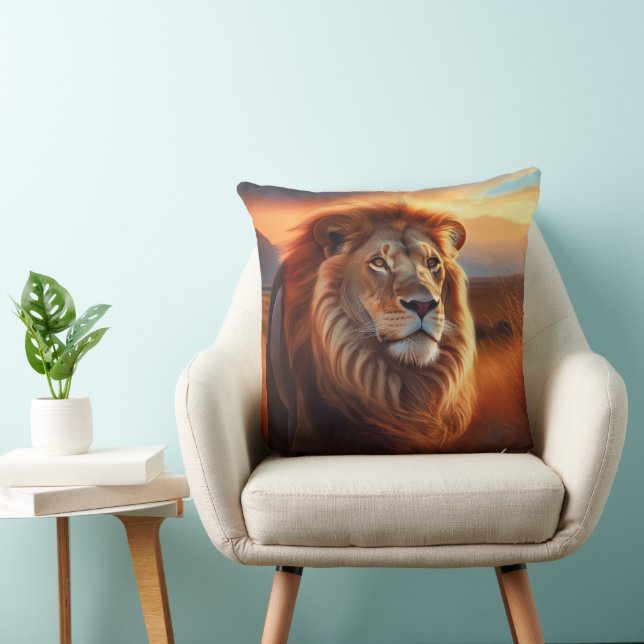 Coussin Majestic African Lion in a Serengeti Sunset (Chaise)