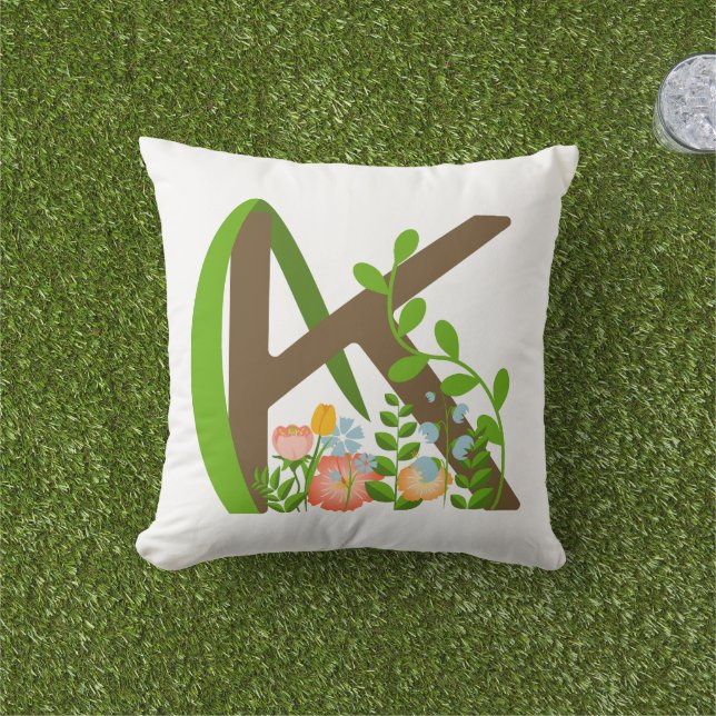 Coussin Majuscule K monogramme floral (Herbe)