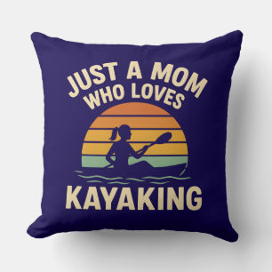 Coussin Maman en kayak au coucher du soleil rétro - Mamans