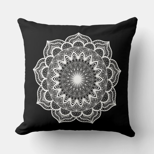 Coussin Mandala blanc sur fond noir (Recto)