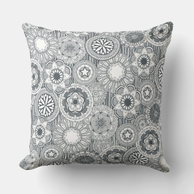 Coussin mandala cirque métal blanc (Recto)