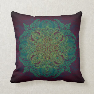 Coussin Mandala de dentelle turquoise et vert au-dessus de