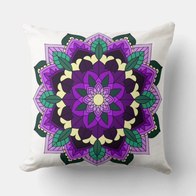 Coussin Mandala Motif 02 en violet (Recto)