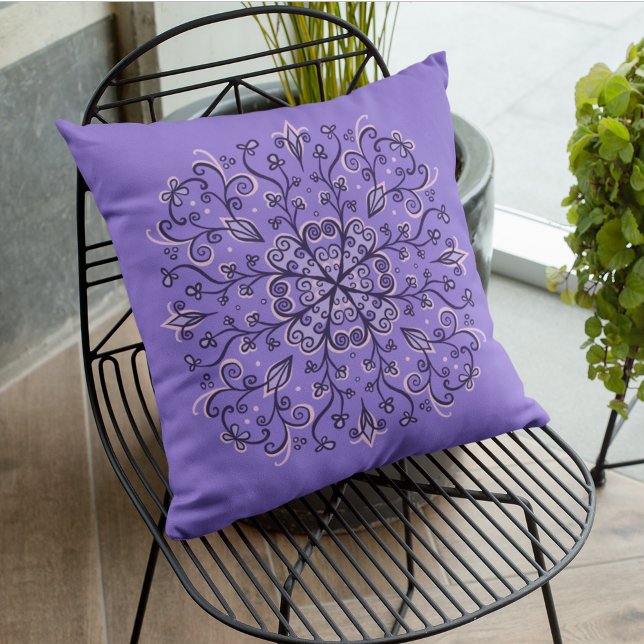 Coussin Mandala - Ornement d'hiver élégant (Créateur téléchargé)