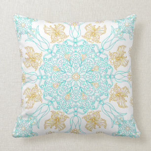 Coussin Mandala turquoise et or avec papillon