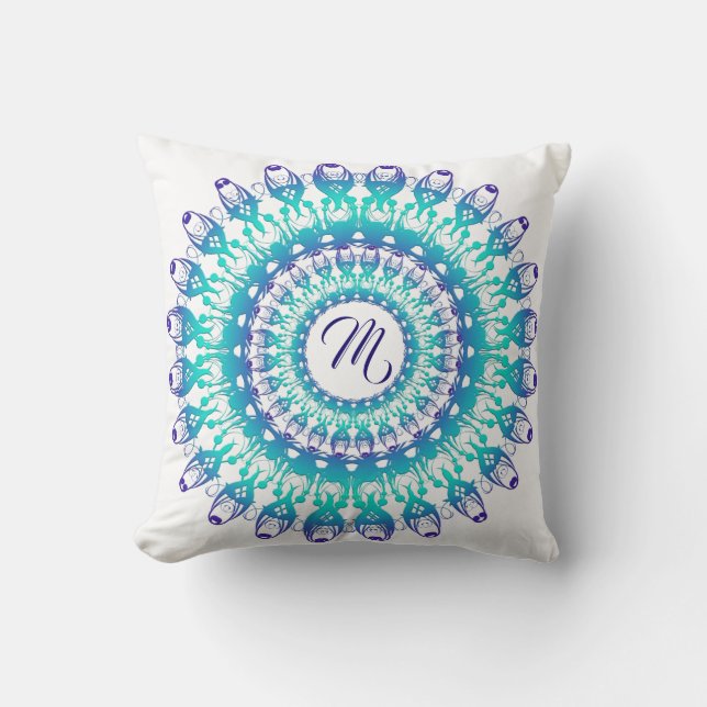 Coussin Mandala turquoise ethnique. monogramme (Recto)