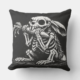 Coussin Manger des légumes – Lapin mort par BurnsInHell