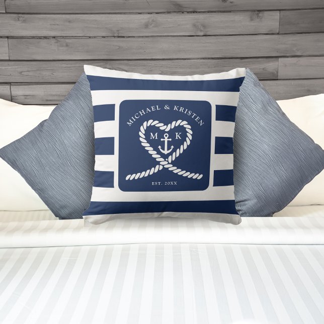 Coussin Mariage à l'ancre de cœur rayé bleu marine  (Nautical Blue Striped Heart Anchor Wedding Throw Pillow)