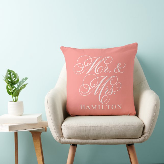 Coussin Mariage élégant corail Mr et Mrs Script (Chaise)