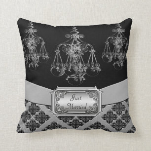 Coussin Mariage fleuri d'argent et de lustre de noir