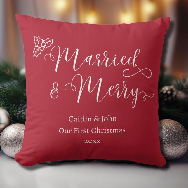 Coussin Marié et Joyeux Notre premier Noël Rouge nouvellem (Married & Merry custom newlywed couples first Christmas together pillow, red with white calligraphy.)