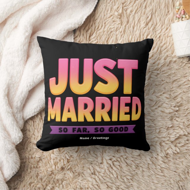 Coussin Mariés depuis peu jusqu'à présent tout va bien cou (Couverture)