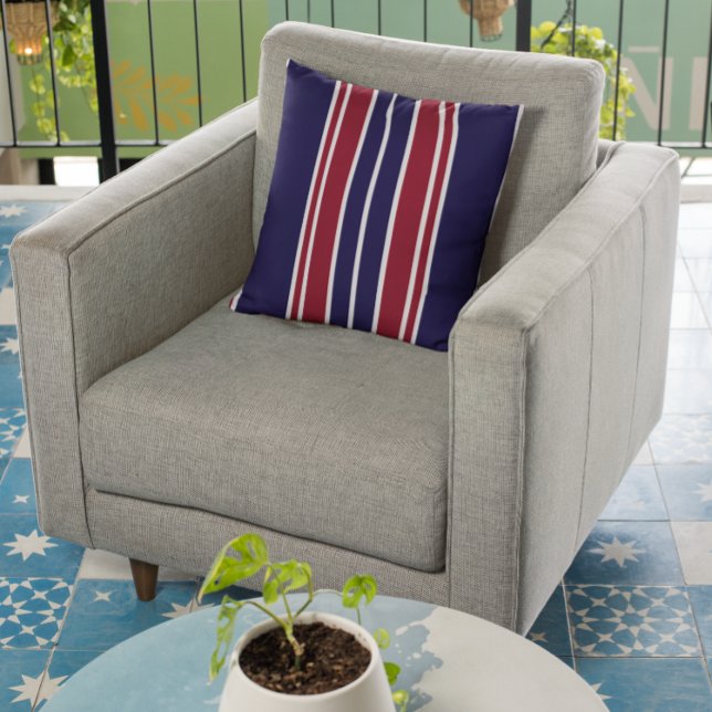 Coussin Marine et Red Stripes (Créateur téléchargé)