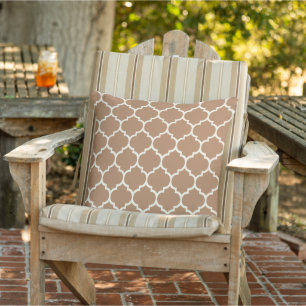 Coussin Marron Café Élégant Motif Trèfle Quatrefeuille