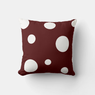Coussin marron et blanc de point de polka