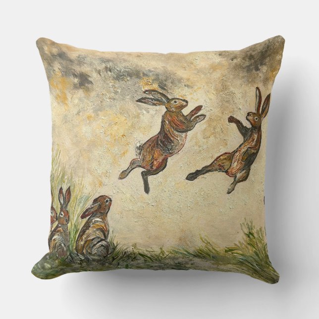 Coussin Meadow Matchup Playful Hares in a Meadow  (Recto)