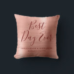 Coussin Meilleur Jour jamais Rose Gold Blush Pink Mariage<br><div class="desc">Best Day Ever Mariage Moderne Girly Moderne et Elégant Metallic Rose or - Blush Pink et Burgundy Coussin qui est parfait pour un Rose or ou rose vif Mariage ou Fête des mariées. Ce coussin de fête est parfait pour un cadeau Mariage de Fête des mariées. Si vous avez besoin...</div>