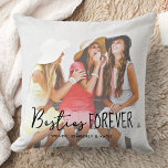 Coussin Meilleurs Amis Pour Des Bestés De Toute Date Photo<br><div class="desc">Besties Forever ... . Célébrez votre meilleur ami et amitié avec un coussin photo personnalisé. Que ce soit un anniversaire ou Noël, ce meilleur coussin d'amis est un merveilleux cadeau qui sera un trésor pour les années à venir. Le coussin est recto-verso, vous pouvez faire des photos différentes de chaque...</div>