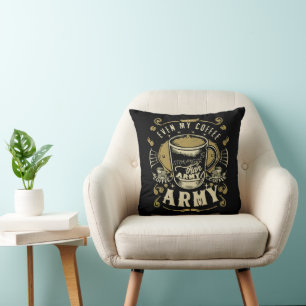 Coussin Même mon café est plus fort que l'armée