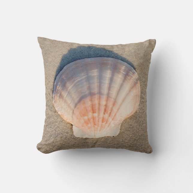 Coussin Mer Shell s'étendant sur la plage sablonneuse (Recto)