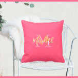 Coussin Merveilleux Lilac rose Personnalisé Nom Monogramme<br><div class="desc">Ce design élégant et sophistiqué présente des lettres multicolores uniques pour le Monogramme et le Prénom. Les couleurs sont douces et douces comme une fleur. Pour toute question de conception ou demande spéciale,  envoyez un courriel à charmdesignstudio@rcn.com et nous serons heureux de vous aider.</div>