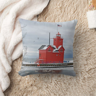 Coussin Michigan Grand Phare Rouge Avec Cygnes D'Hiver