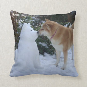 Coussin mignon chien akita embrasser snowdog