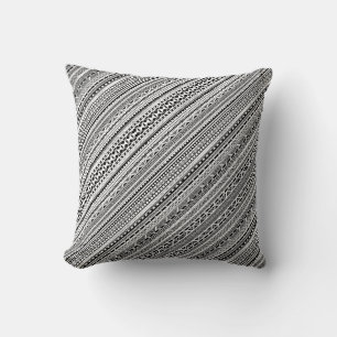 Coussin Mignon motifs aztèques noir blanc design