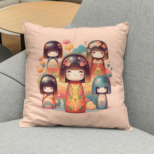 Coussin Mignons poupées Kokeshi aquarelle rose poudré (Créateur téléchargé)