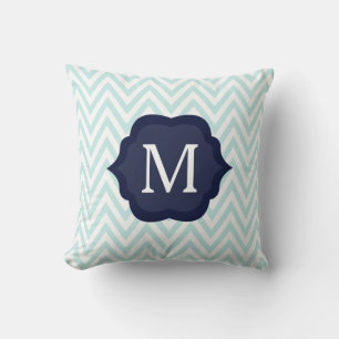 Coussin Mint bleu et blanc Chevron Navy Monogram Design