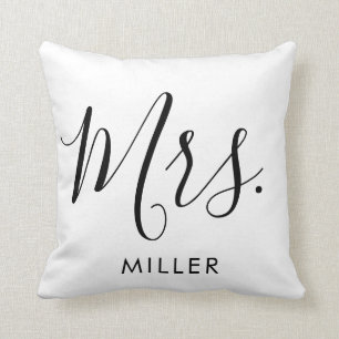 Coussin Mme Moderne Elegant Script Monogram Mariage