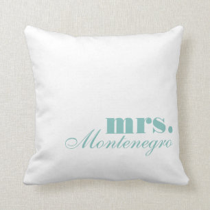 Coussin Mme Throw Pillows   M. et Mme Throw Pillow Set