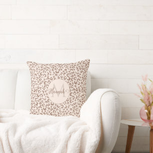 Coussin Mocha Mousse et crème Tan Leopard Motif