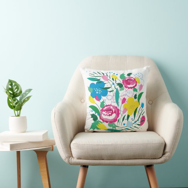 Coussin Modèle floral avec bouquet coloré. (Chaise)